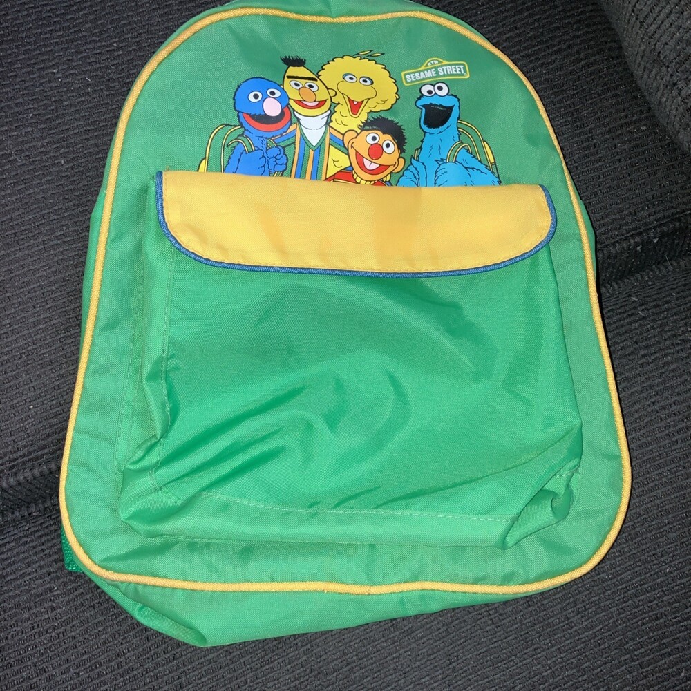 Sesame Street Vintage Lunchbox Bookbag & Oscar Toy - Picture 7 of 10